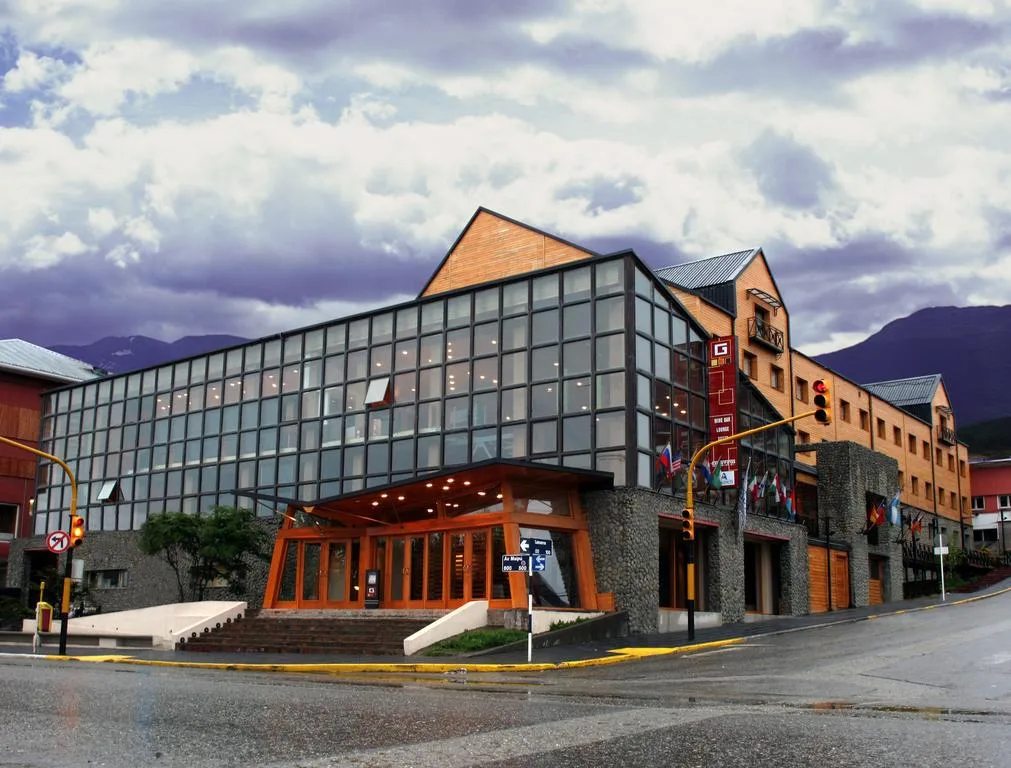 Albatros Hotel background