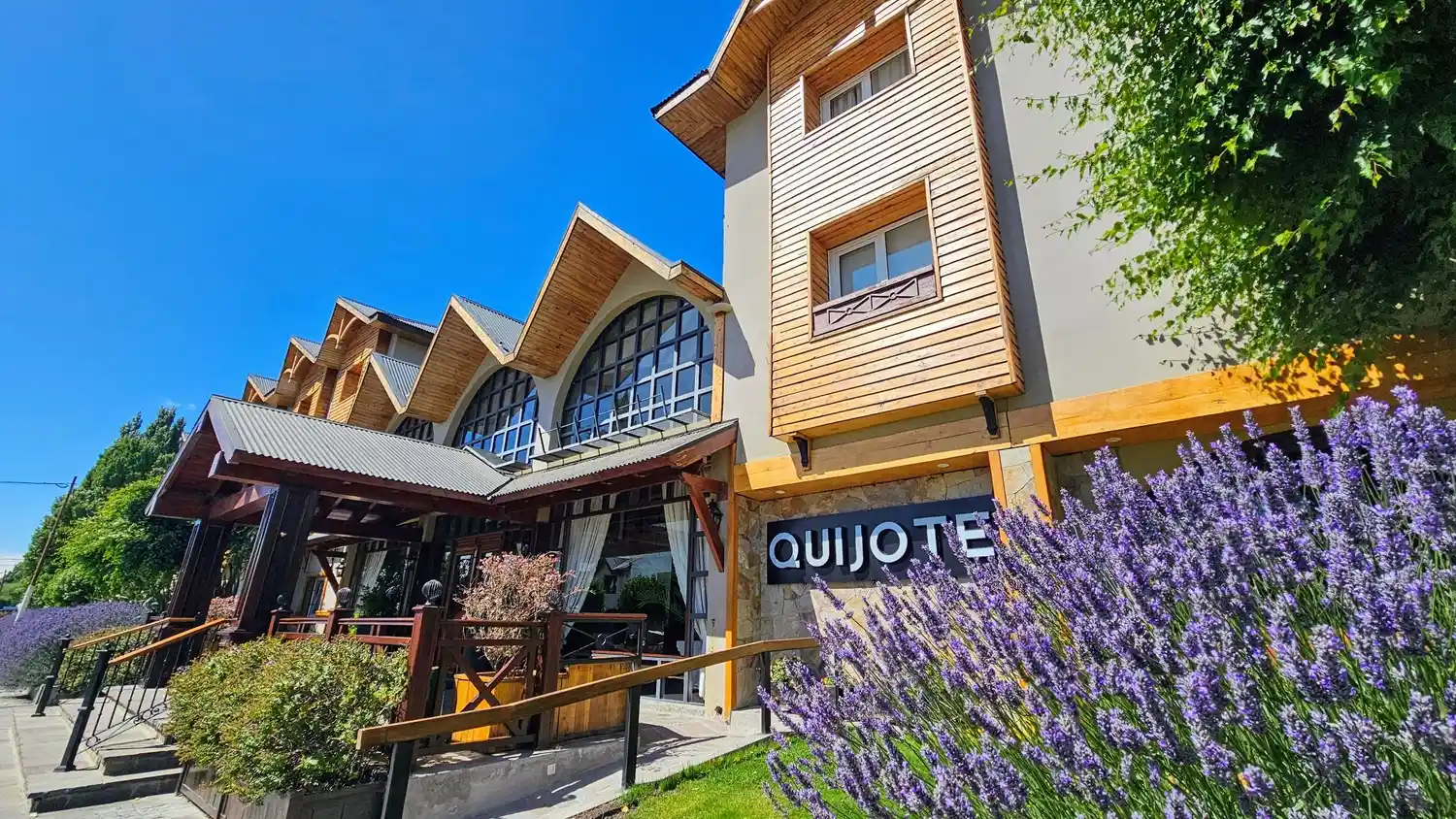 Quijote Hotel background