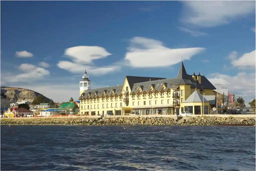 Costa Australis Puerto natales  background