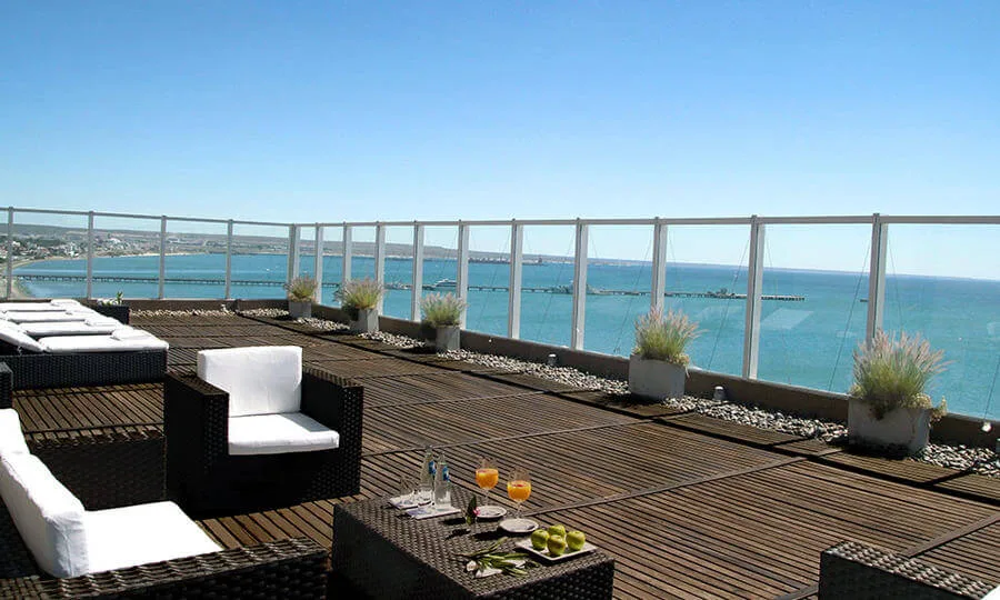 Dazzler Puerto Madryn background