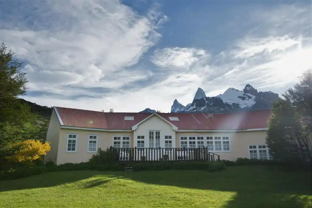 Hosteria El Pilar  background