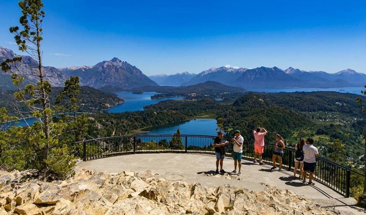 Circuito Chico and Cerro Campanario, Bariloche - Image 1