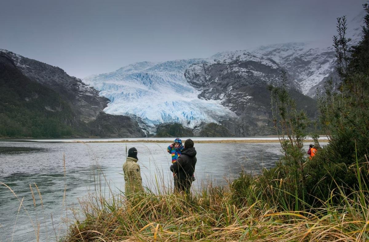 Avenue of the Glaciers Punta Arenas - Image 2