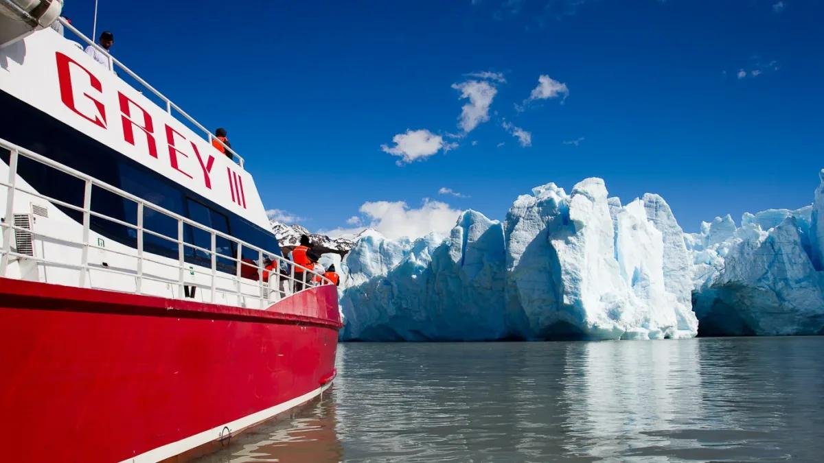 Torres del Paine Full-Day Tour from Puerto Natales to El Calafate - Image 3