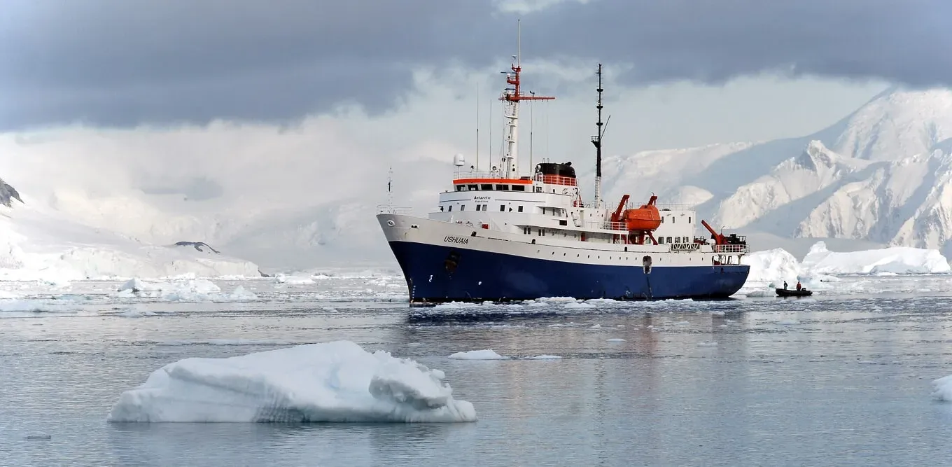 polar-circle-antartica-cruise.jpg