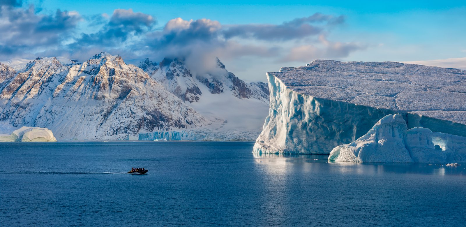 antarctic zodiac expeditions