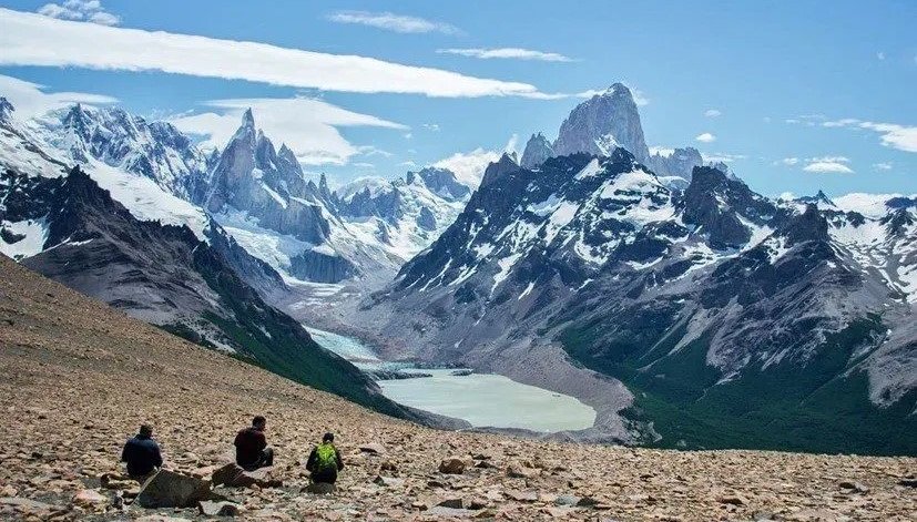 los-glaciares-national-park-loma-del-pliegue-tumbado
