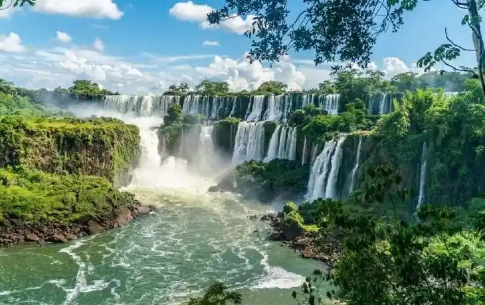 Iguazú Falls and Iberá Wetlands