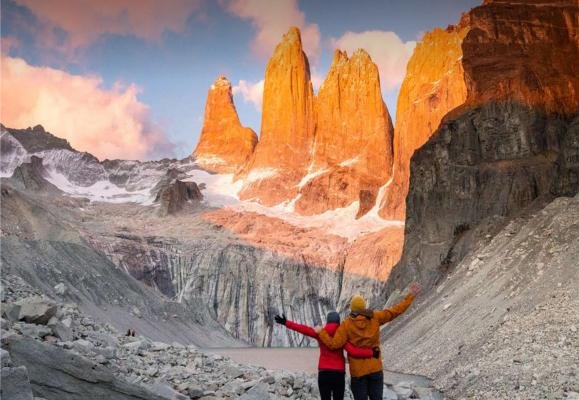 W Trek – Torres del Paine Honeymoon